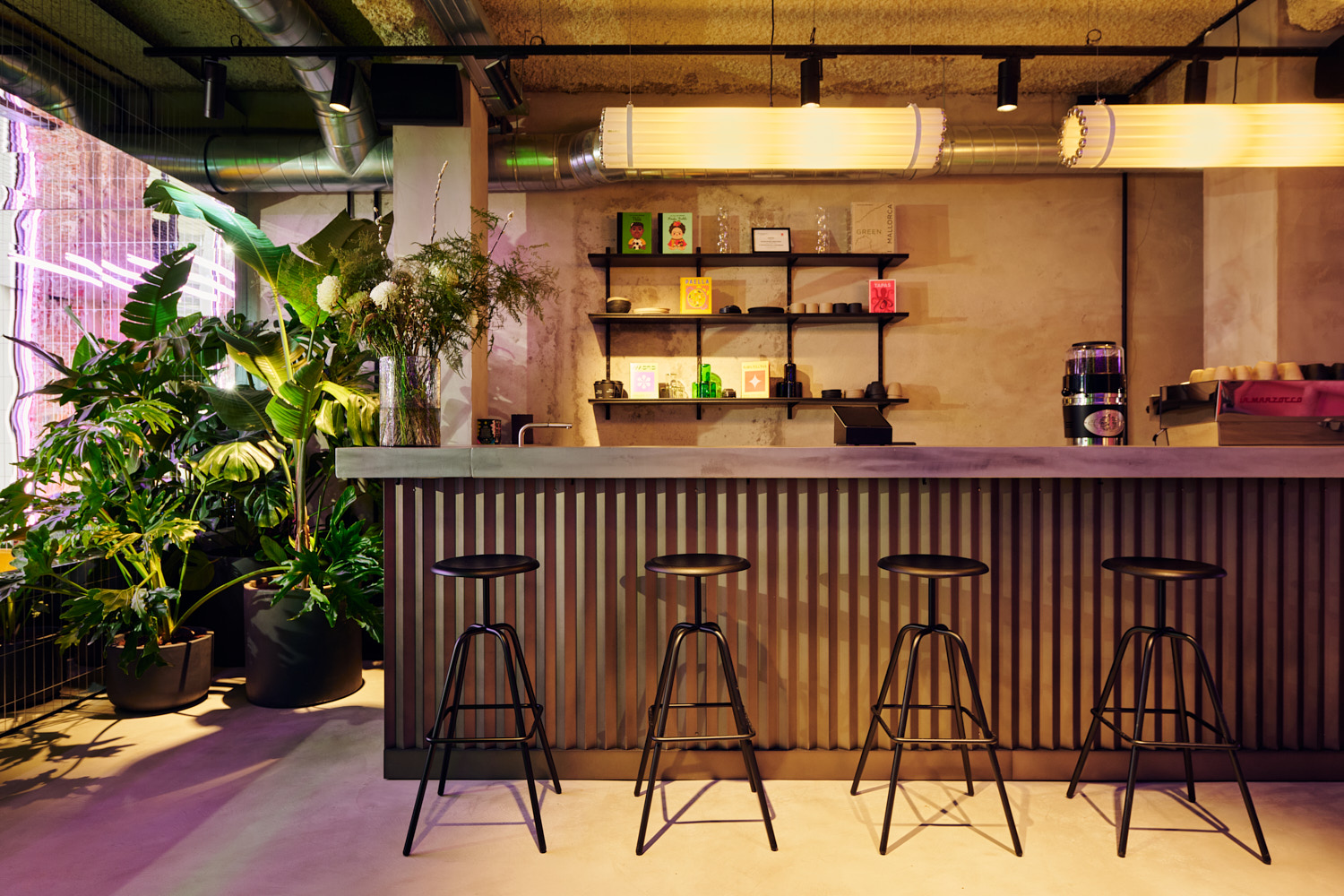 後現代風｜Lynk & Co Madrid