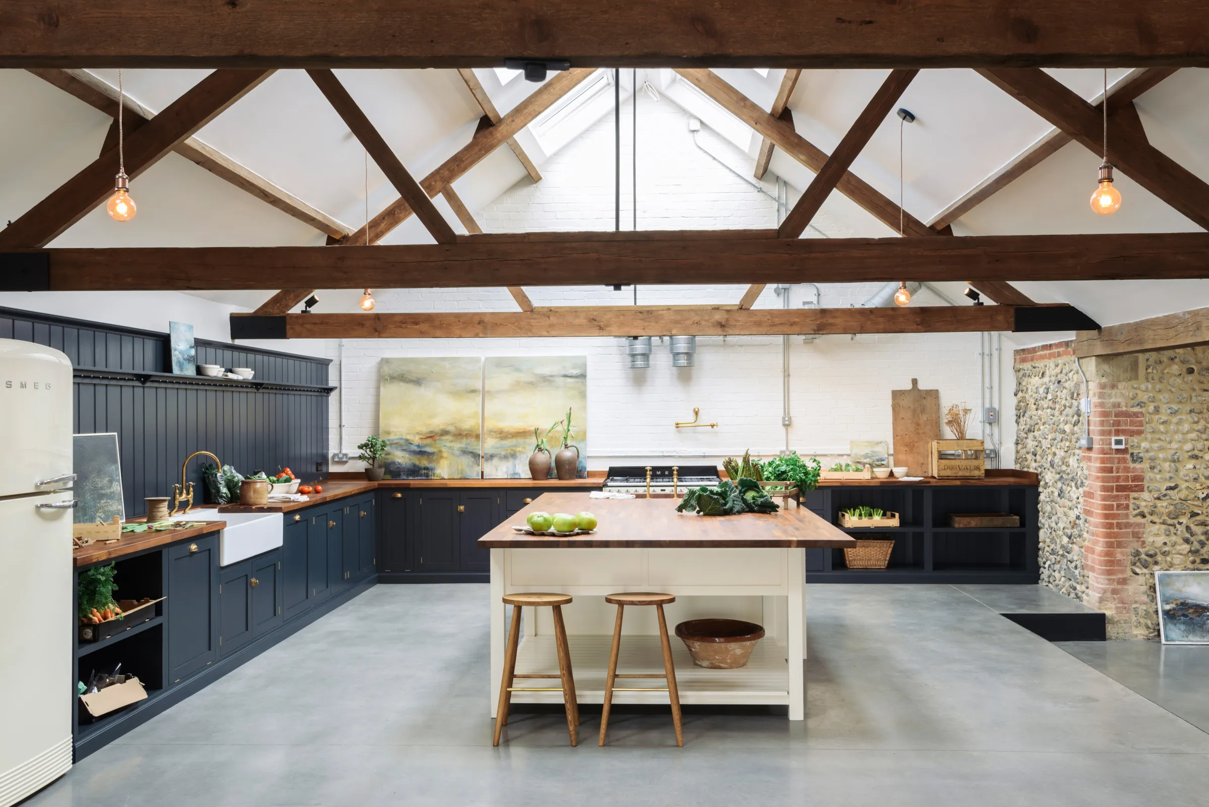 鄉村／農舍風｜Cattle Shed Kitchen